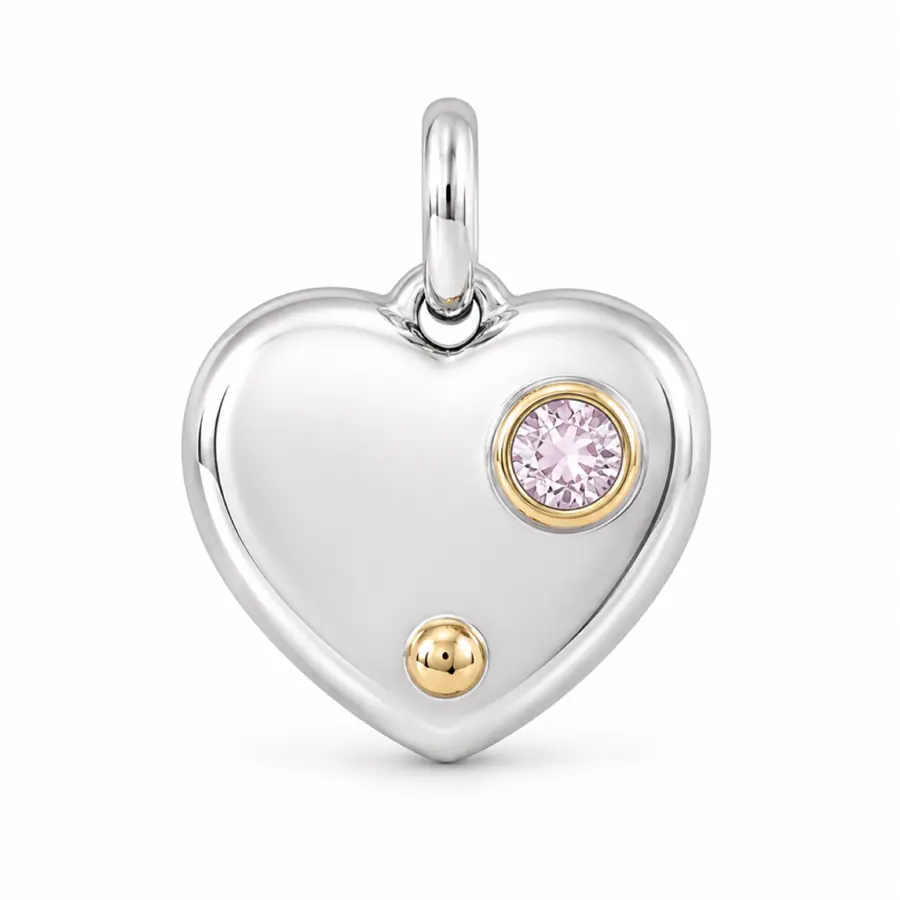 The Puffed Heart front charm close-up